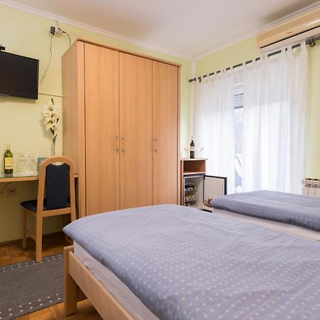 Guest House Bagi Pozsega Kültér fotó