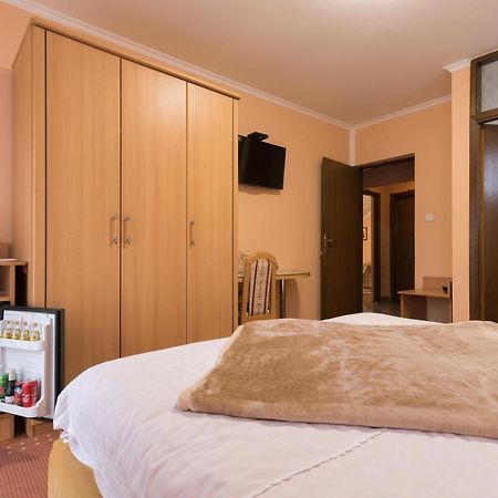 Guest House Bagi Pozsega Kültér fotó